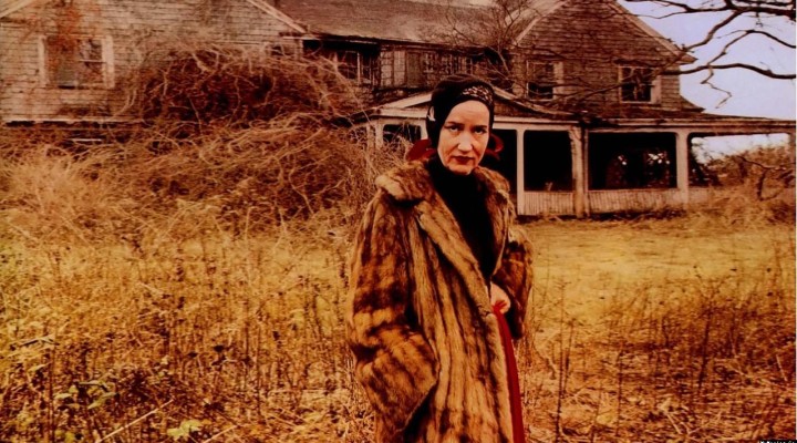 Being in This House: Albert Maysles and the Ghosts of “Grey Gardens”